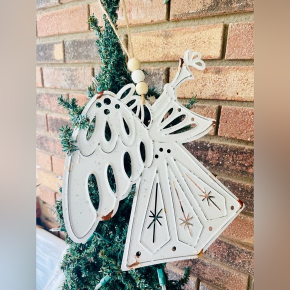 *Shabby Chic Metal Angel Ornament - Picture 9 of 12